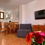 Apartamento Sunny 2-bedroom In Parque Santiago Ii