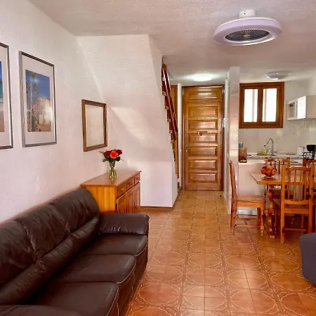 Apartment Sunny 2-bedroom In Parque Santiago Ii Playa de las Americas (Tenerife)