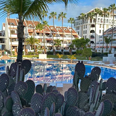 Apartment Sunny 2-bedroom In Parque Santiago Ii