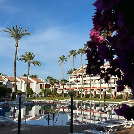 Sunny 2-bedroom In Parque Santiago Ii *