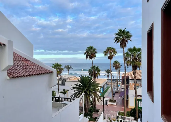 Sunny 2-bedroom In Parque Santiago Ii Apartament