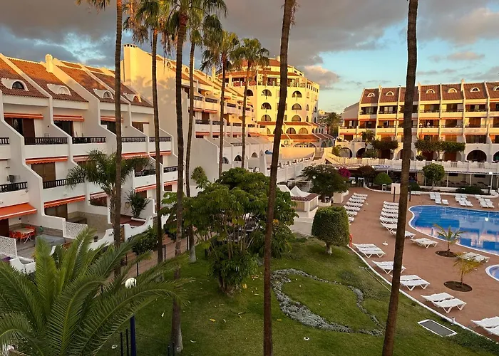 Sunny 2-bedroom In Parque Santiago Ii Apartament Playa de las Americas (Tenerife)