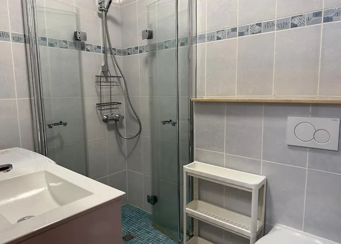 Sunny 2-bedroom In Parque Santiago Ii *