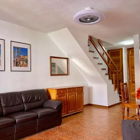 Sunny 2-bedroom In Parque Santiago Ii Daire *