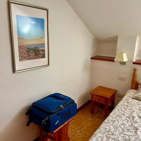 아파트 Sunny 2-bedroom In Parque Santiago Ii *