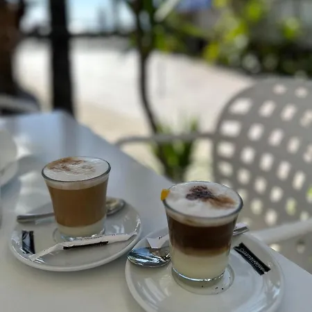 아파트 Sunny 2-bedroom In Parque Santiago Ii *