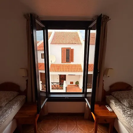 Sunny 2-bedroom In Parque Santiago Ii *