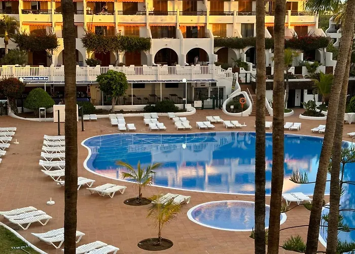 Sunny 2-bedroom In Parque Santiago Ii *