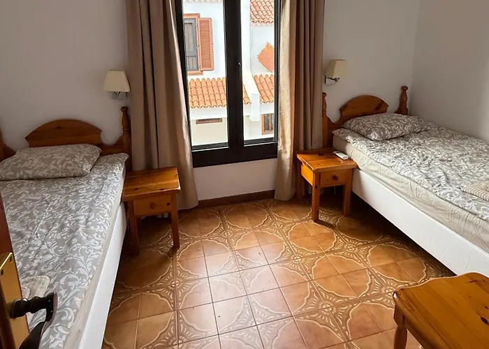 Sunny 2-bedroom In Parque Santiago Ii