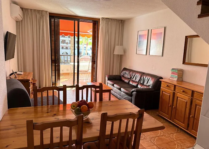 Apartmán Sunny 2-bedroom In Parque Santiago Ii *