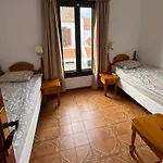 Sunny 2-bedroom In Parque Santiago Ii